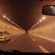 Dans ce tunnel, je circule ...